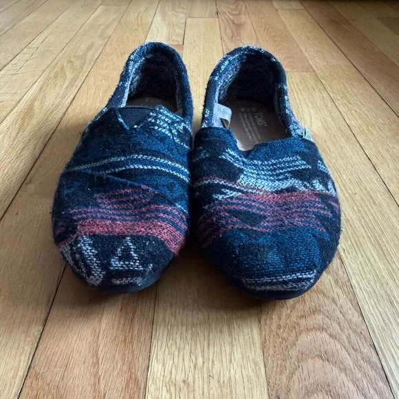 TOMS Slip-On Flats Women’s 7.5 Plaid Wool Blend Blue, Red, Black Pattern - Picture 5 of 5